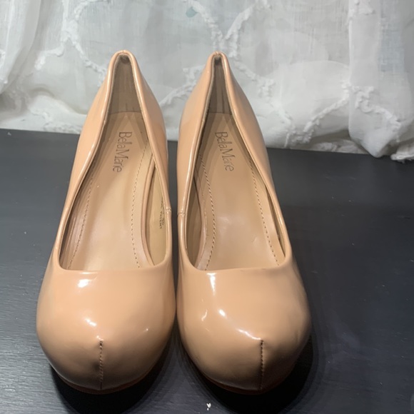 Bella Marie “Kylie -2 Nude Patent Leather Snip Toe Heels - Picture 2 of 6